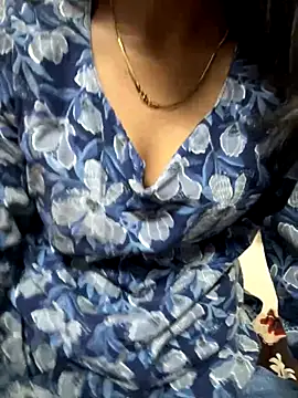 Snapshot of modelnishu chatting on October 20, 12:24 am modelnishu online show from October 20, 12:24 am