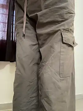 Snapshot of modelnishu chatting on October 16, 1:52 am modelnishu online show from October 16, 1:52 am