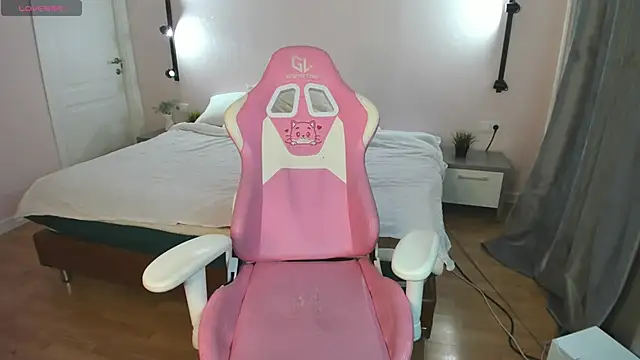 Elle Ellise online show from September 24, 11:48 pm