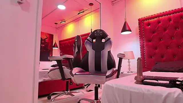 Valery milleer online show from November 3, 12:31 pm