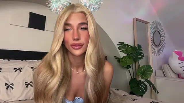 KENNIEXROSE online show from March 24, 11:43 pm