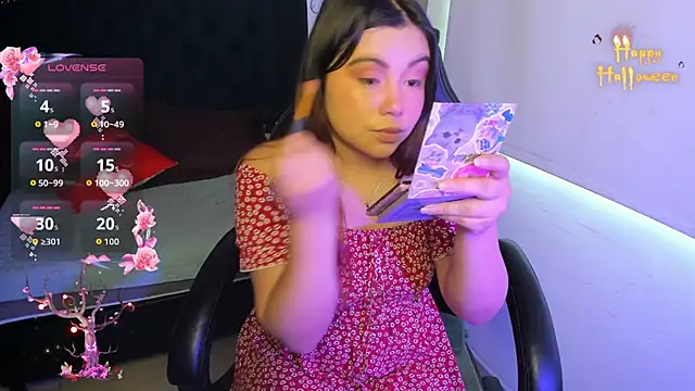 LucyPetit online show from October 25, 1:41 pm