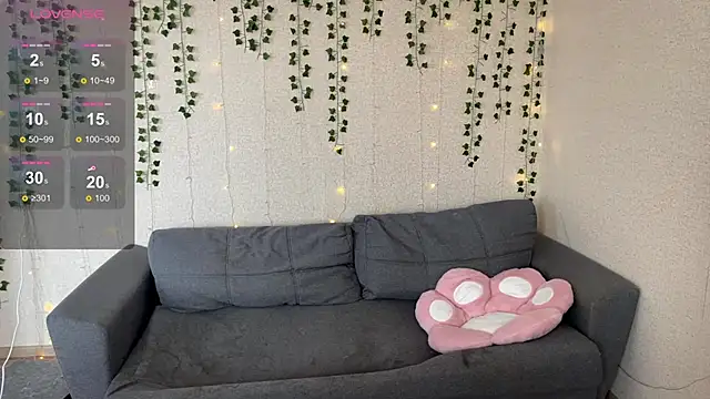 LoriConer online show from October 10, 7:35 am