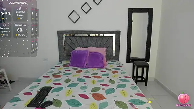 Snapshot of Laurasofia01 chatting on September 25, 2:16 pm Laurasofia01 online show from September 25, 2:16 pm