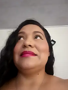 Snapshot of Laurasofia01 chatting on October 9, 4:49 am Laurasofia01 online show from October 9, 4:49 am