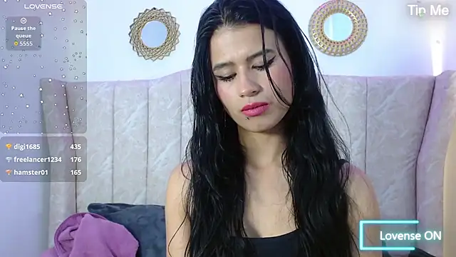 luna starr69 online show from December 13, 7:53 pm