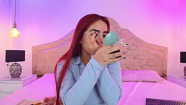 KhloeJohnson online show from October 3, 8:14 pm