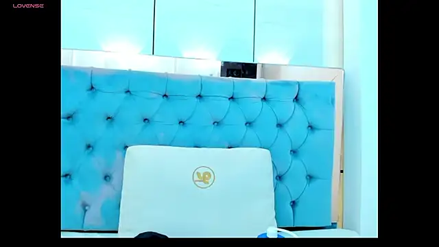 Snapshot of lis_rous chatting on September 30, 12:00 pm lis rous online show from September 30, 12:00 pm