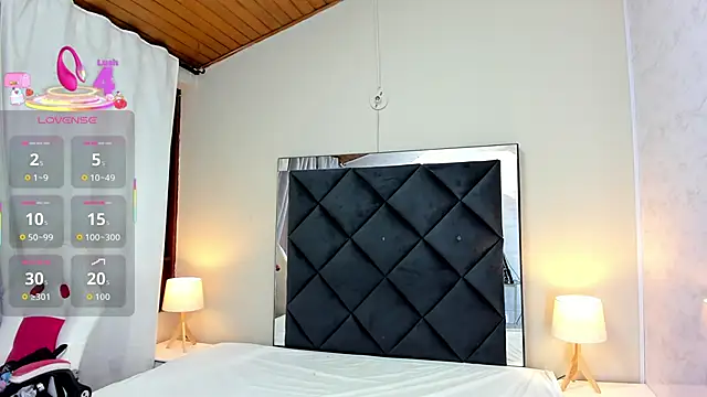 Snapshot of kittyy_babee chatting on September 23, 12:03 pm kittyy babee online show from September 23, 12:03 pm