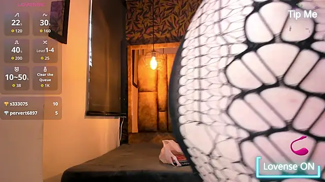 Snapshot of Isa_Thompson__ chatting on October 11, 12:30 pm Isa Thompson online show from October 11, 12:30 pm