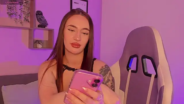  CELESTE MOORE online show from October 15, 10:45 pm