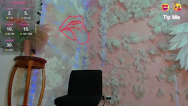 luxy ary online show from September 18, 11:03 pm