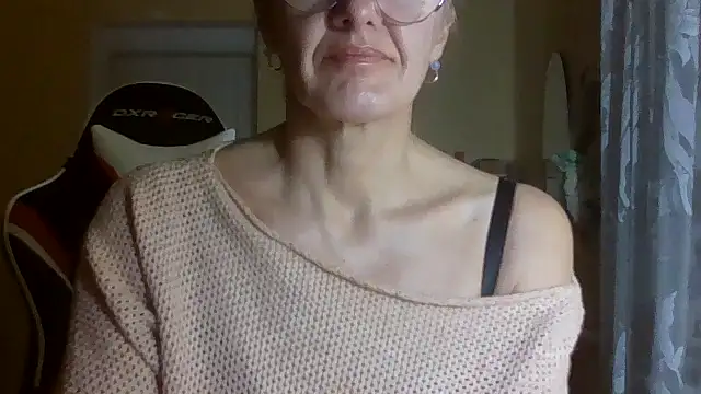 Snapshot of TianaQLove chatting on October 30, 6:42 pm TianaQLove online show from October 30, 6:42 pm