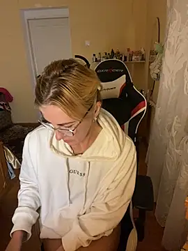 Snapshot of TianaQLove chatting on October 14, 5:26 pm TianaQLove online show from October 14, 5:26 pm