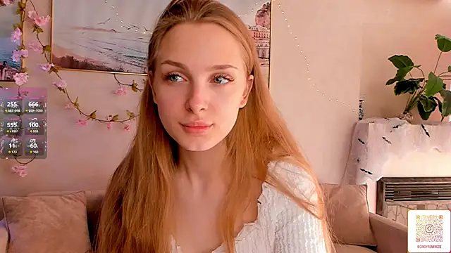 Snapshot of CindyGreen chatting on November 1, 6:28 am CindyGreen online show from November 1, 6:28 am