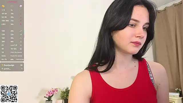 Snapshot of EnricaElis chatting on October 5, 9:31 pm EnricaElis online show from October 5, 9:31 pm