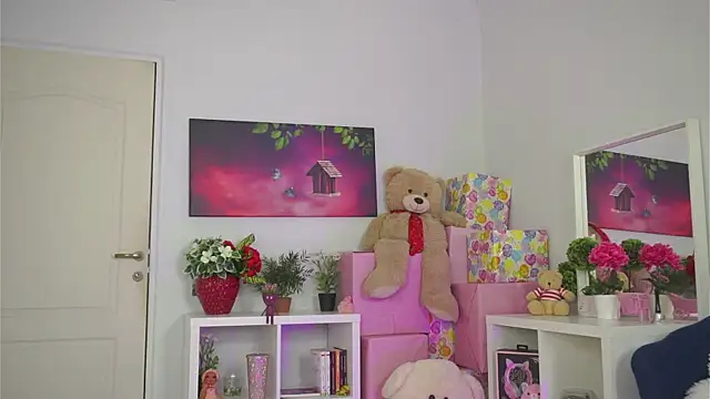 ZariaVera online show from September 13, 7:33 pm