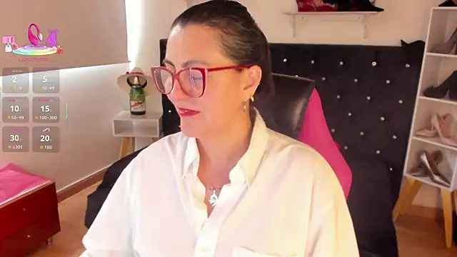 Snapshot of D_Martii chatting on September 29, 2:22 pm D Martii online show from September 29, 2:22 pm