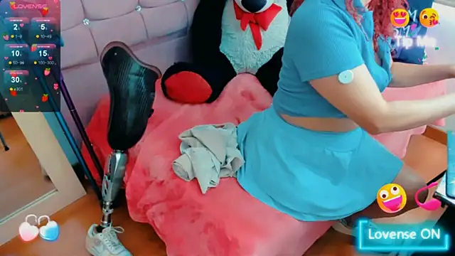 Snapshot of _samy_huber chatting on October 18, 7:59 pm samy huber online show from October 18, 7:59 pm