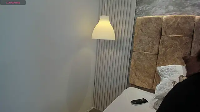 leilapons online show from October 29, 5:26 pm