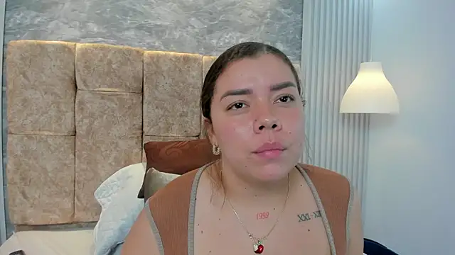 leilapons online show from November 6, 6:14 pm