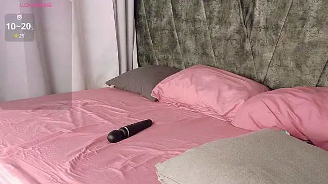 ValeriGallardo17 online show from October 9, 10:03 pm