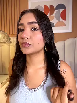 noa moon online show from February 6, 2:48 am