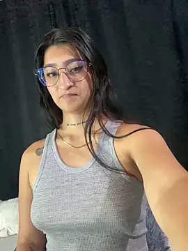 Snapshot of EVAH_LEE_ chatting on September 24, 1:37 am EVAH LEE online show from September 24, 1:37 am