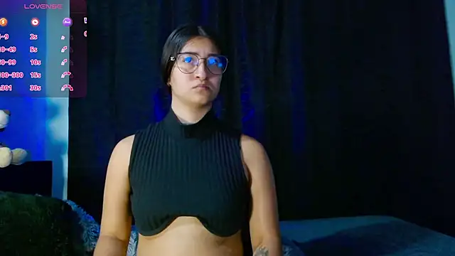 Snapshot of EVAH_LEE_ chatting on October 17, 3:54 am EVAH LEE online show from October 17, 3:54 am