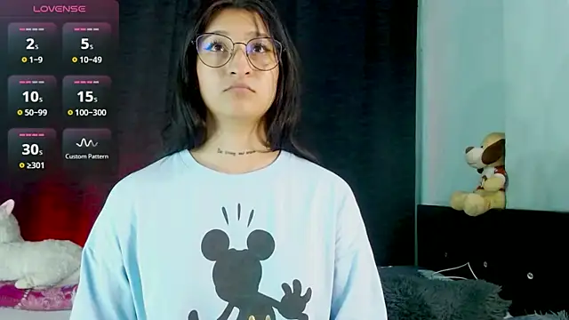 EVAH LEE  online show from December 22, 4:15 am