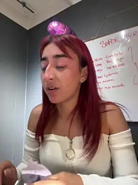 Snapshot of JuliethaDemon_ chatting on October 31, 1:15 pm JuliethaDemon  online show from October 31, 1:15 pm