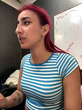 Snapshot of JuliethaDemon_ chatting on October 7, 2:10 pm JuliethaDemon  online show from October 7, 2:10 pm