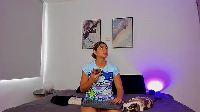 MiaCoopper online show from November 7, 2:44 pm