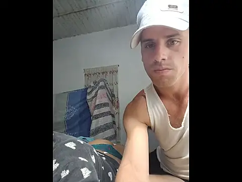 alex-golden online show from January 6, 2:26 am