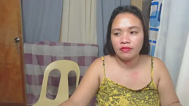 Snapshot of joanpetite chatting on September 24, 12:15 pm joanpetite online show from September 24, 12:15 pm
