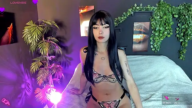 Evelyn Russoo online show from September 16, 1:52 pm