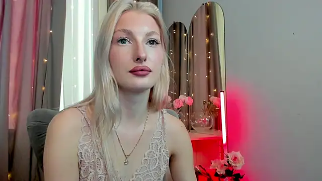 Sarrah blush online show from September 9, 1:33 pm