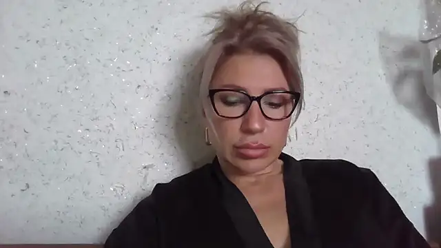 fox red lady7 online show from April 5, 8:35 am