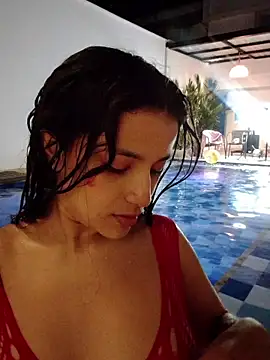 Snapshot of LUNAA___ chatting on October 23, 4:18 am LUNAA online show from October 23, 4:18 am