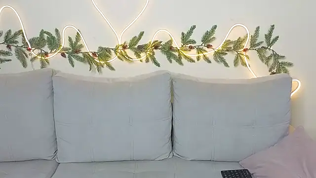 KathrynBrooks online show from January 8, 3:38 pm