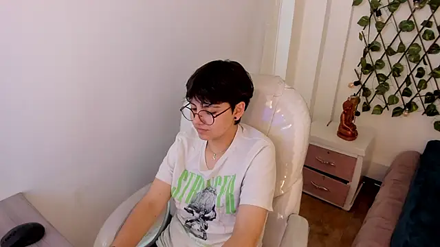 Nathaly ds online show from November 24, 8:00 pm