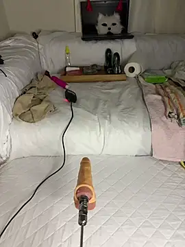 Ozge-SluttyScream69 online show from December 21, 12:04 am