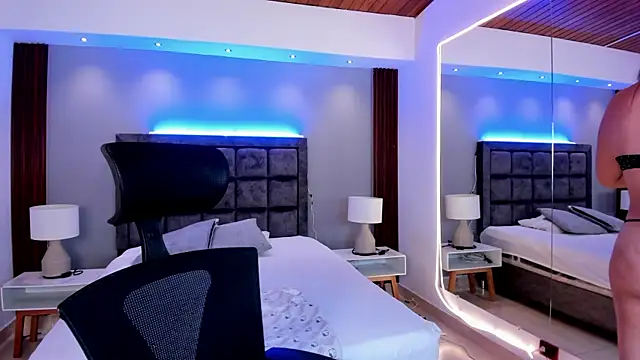 Snapshot of sofiacaramel chatting on October 21, 7:29 pm sofiacaramel online show from October 21, 7:29 pm