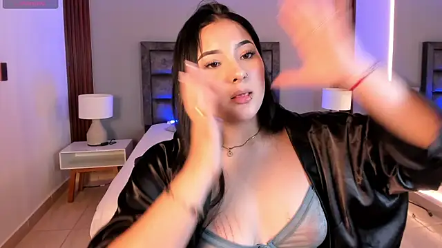 Snapshot of sofiacaramel chatting on October 18, 8:10 pm sofiacaramel online show from October 18, 8:10 pm