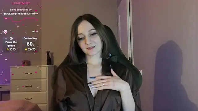white liillyy online show from May 25, 9:25 pm