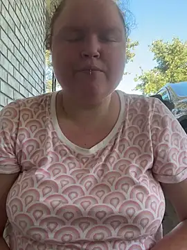 Snapshot of KadiSparkle chatting on September 22, 10:30 pm KadiSparkle online show from September 22, 10:30 pm