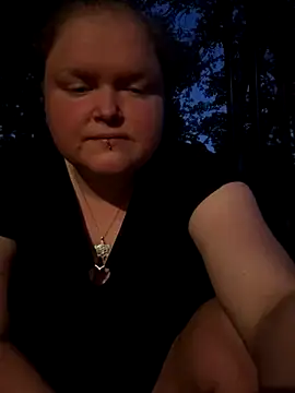 Snapshot of KadiSparkle chatting on September 28, 12:17 am KadiSparkle online show from September 28, 12:17 am