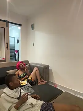 Snapshot of BBCStrongD chatting on October 25, 7:21 pm BBCStrongD online show from October 25, 7:21 pm