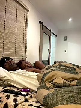 Snapshot of BBCStrongD chatting on October 20, 4:43 pm BBCStrongD online show from October 20, 4:43 pm