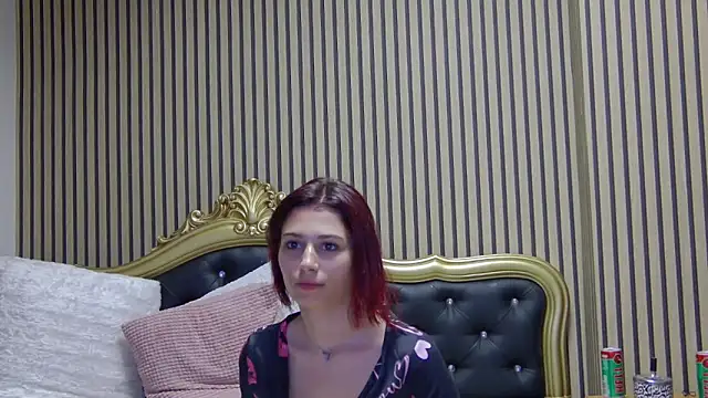 Snapshot of LunaHart chatting on October 2, 5:40 pm LunaHart online show from October 2, 5:40 pm